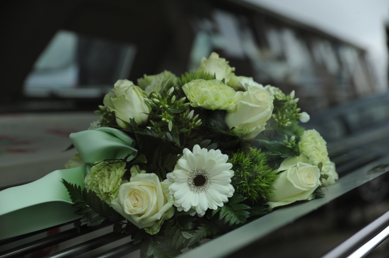 funeraire-MARIE-min_flowers-4839339